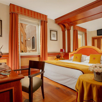 <a href='raphael-hotel-roma-camere-deluxe-con-terrazza.htm'>Camere<br><span>Deluxe con terrazza</span></a>